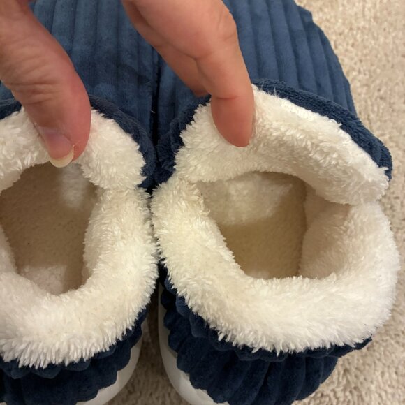 NWOT Cloud Cozy Fashion Slippers Shoes Blue - Picture 6 of 9